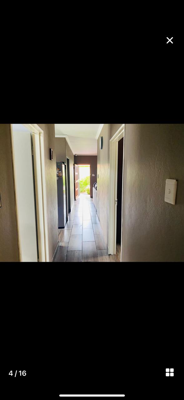 3 Bedroom Property for Sale in Waterval East North West